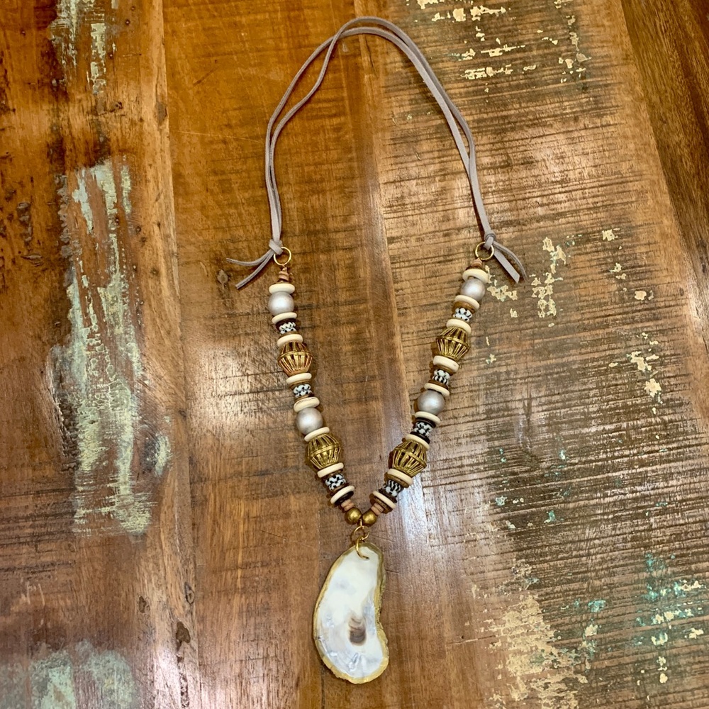 🌾SALE. Handmade Oyster Statement Necklace